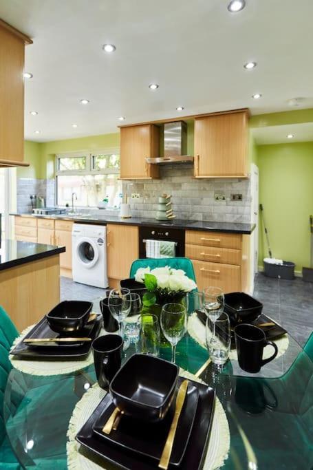 *Little Haven In Leeds* ¤Private Parking¤ Ensuite Λιντς Εξωτερικό φωτογραφία