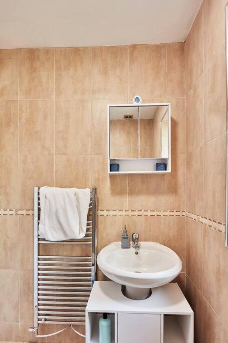 *Little Haven In Leeds* ¤Private Parking¤ Ensuite Λιντς Εξωτερικό φωτογραφία