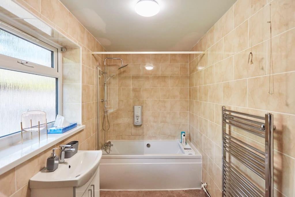 *Little Haven In Leeds* ¤Private Parking¤ Ensuite Λιντς Εξωτερικό φωτογραφία