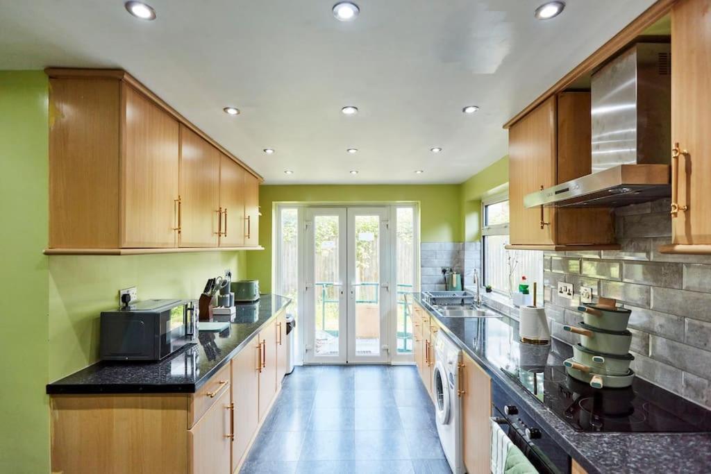 *Little Haven In Leeds* ¤Private Parking¤ Ensuite Λιντς Εξωτερικό φωτογραφία